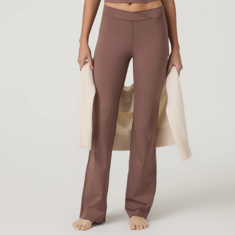 Vuori Inversion Rib Slim Flare pants‎